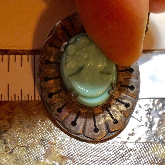 Vintage Turquoise Cameo Necklace - Picture 9 of 11